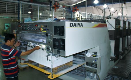 Lãnh đạo tỉnh cam kết luôn tạo thuận lợi cho hoạt động sản xuất kinh doanh, kịp thời tháo gỡ khó khăn cho doanh nghiệp. Ảnh: TRẦN PHƯỚC
