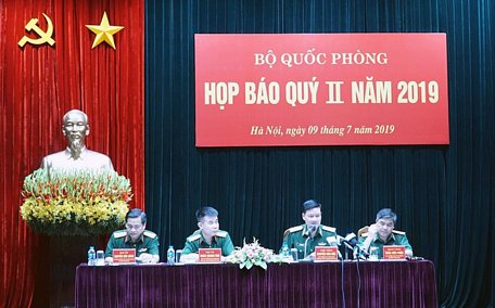  Quang cảnh buổi họp báo