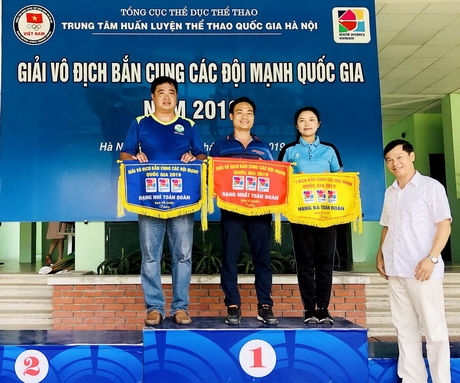Trao giải nhất, nhì, ba toàn đoàn