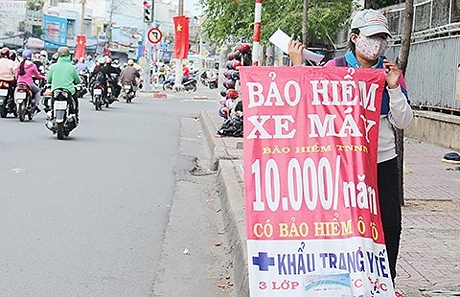 Chào mời mua bảo hiểm xe máy với giá 10.000 đ/năm(!)