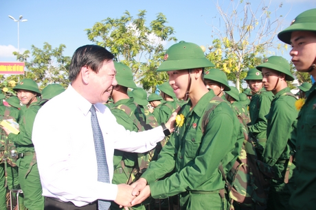 Hàng năm, công tác tuyển quân của tỉnh Vĩnh Long luôn đạt chỉ tiêu và chất lượng được giao.