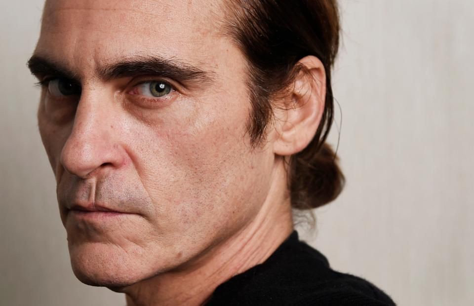 Dung mạo đời thực của Joaquin Phoenix sau khi đóng Joker, ảnh chụp tháng 8-2018 tại LHP Toronto - Ảnh: AP