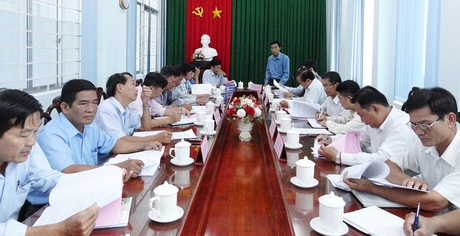 Đoàn giám sát làm việc với Huyện ủy Tam Bình.