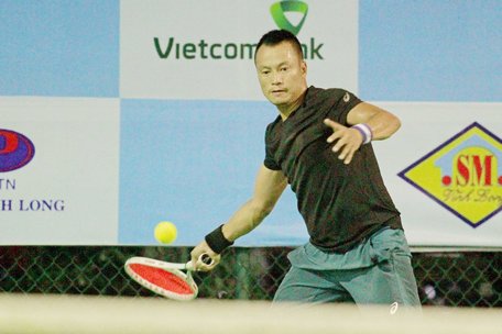 VĐV Hoàng Thành Trung (ĐT Việt Nam) thi đấu biểu diễn.
