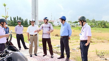 UBND TP Vĩnh Long tăng cường kiểm tra, chấn chỉnh việc phân lô bán nền hình thành khu dân cư tự phát.