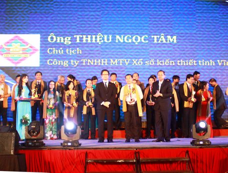 Nhiều doanh nhân Vĩnh Long được tôn vinh “Doanh nhân tiêu biểu ĐBSCL năm 2019”.