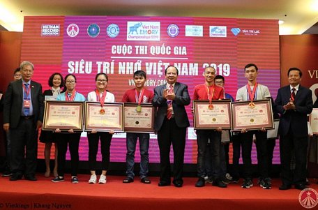 Năm tuyển thủ xuất sắc lập nên 10 kỷ lục mới trong cuộc thi