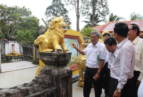 Sở Văn hóa, Thể thao và Du lịch đang làm hồ sơ đề nghị đưa lễ hội Lăng ông Tiền quân Thống chế Điều bát Nguyễn Văn Tồn vào danh mục di sản văn hóa phi vật thể.