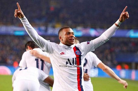  Mbappe lập hat-trick khi vào sân từ ghế dự bị