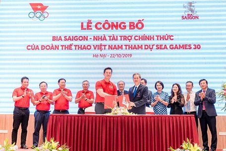 Lễ ký kết giữa nhà tài trợ Bia Saigon và đoàn thể thao Việt Nam tham dự SEA Games 30.