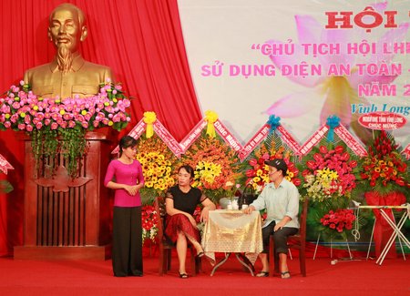 Phần thi tiểu phẩm của các thí sinh rất ý nghĩa lại sinh động, vui nhộn.