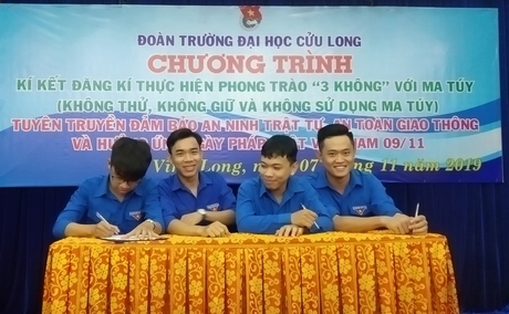 Các liên chi đoàn khoa còn tiến hành kí kết đăng kí thực hiện phong trào 