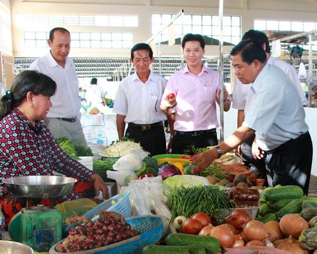 Chợ truyền thống cần nâng cao khả năng cạnh tranh hơn.