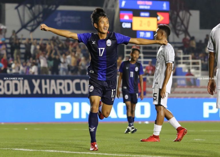 Thắng đậm U22 Timor Leste, U22 Campuchia vươn lên dẫn đầu bảng A. (Ảnh: Cam Sports)
