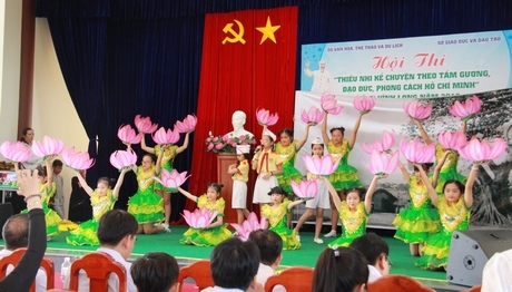 Những tiết mục văn nghệ trong phần thi năng khiếu của các trường được đầu tư công phu.