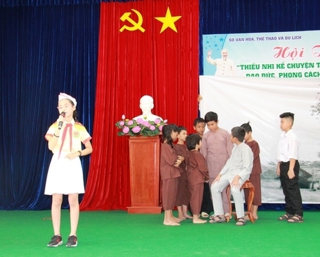 Hoạt cảnh minh họa tiết mục kể chuyện của học sinh Trường Tiểu học Trần Đại Nghĩa.
