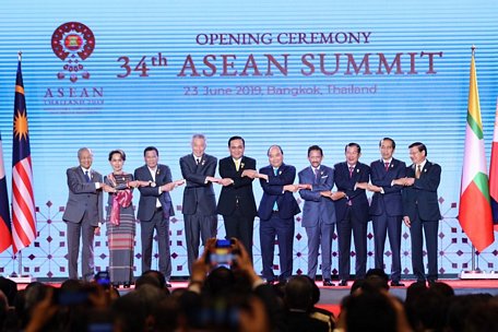 Lãnh đạo các nước thành viên ASEAN tại Hội nghị cấp cao ASEAN lần thứ 34 ở Bangkok. Ảnh: thaipbsworld.