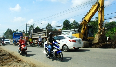 Ngành thuế hoàn thành kết quả thu NSNN năm 2019, góp phần tích cực phát triển kinh tế- xã hội địa phương. Ảnh: TRẦN PHƯỚC