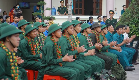 Thanh niên sẵn sàng lên đường khi Tổ quốc cần.