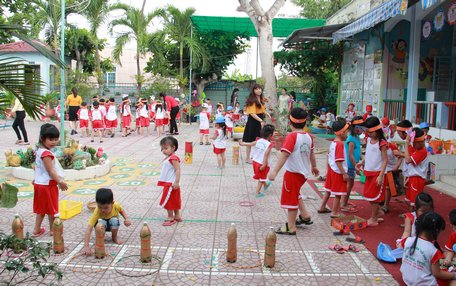  Giáo dục mầm non luôn được quan tâm đầu tư cho bé môi trường học tốt nhất.