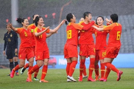 ĐT nữ Trung Quốc vất vả tìm “sân nhà” ở vòng play-off Olympic.  Ảnh: CFA