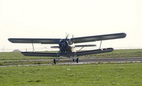  Một chiếc Antonov An-2. (Nguồn: Deforche)