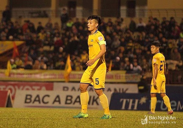 Trung vệ Hoàng Văn Khánh sẽ là thủ quân của SLNA tại V.League 2020