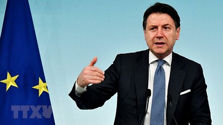  Thủ tướng Italy Giuseppe Conte phát biểu tại cuộc họp báo ở Rome ngày 4/3/2020. (Ảnh: AFP/TTXVN)