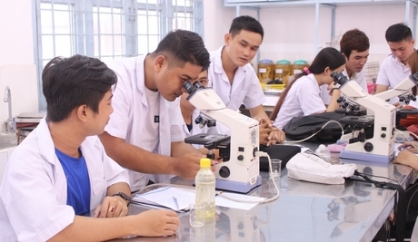 Khát vọng giúp thanh niên vươn lên hoàn thiện bản thân, sống có ích cho bản thân, gia đình và xã hội.