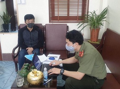  Cơ quan công an triệu tập anh N.B.T vì hành vi Quảng cáo sản phẩm “Thẻ chống virus”