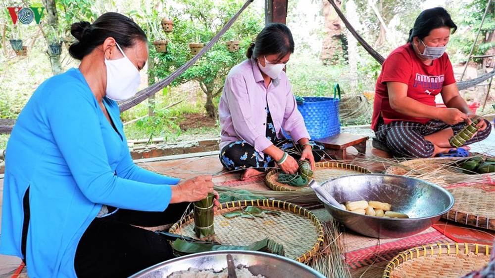 Người dân ở Cồn Sơn chia sẻ: muốn góp một phần quà nho nhỏ để động viên các chiến sĩ nơi tuyến đầu chống dịch Covid-19.