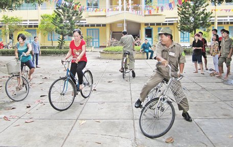 Ngày hội Đại đoàn kết là dịp để đảng viên đang công tác quay về địa phương và có các hoạt động gắn kết với địa phương.