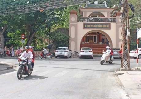 Khu vực trung tâm Phường 1 phát triển thành một trung tâm đa chức năng về lịch sử, văn hóa, du lịch, thương mại, dịch vụ.