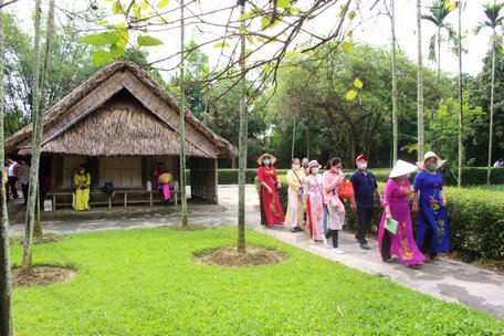 Ngôi nhà nhỏ 3 gian ở làng Hoàng Trù là nơi Bác Hồ cất tiếng khóc chào đời.