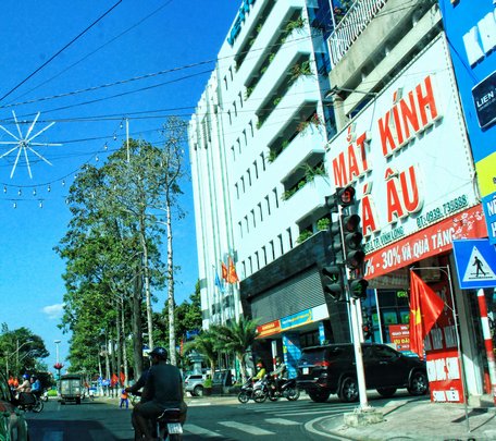 Hoạt động kinh doanh trên địa bàn tỉnh đang dần hồi phục và ngành thuế tăng cường thực hiện các biện pháp hỗ trợ, tháo gỡ khó khăn cho doanh nghiệp, hộ sản xuất kinh doanh.