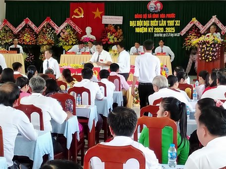 Đại biểu bỏ phiếu bầu BCH nhiệm kỳ mới.