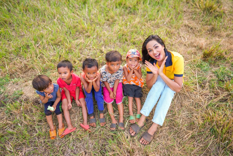 Thông qua bộ ảnh, Hoa hậu H’Hen Niê cũng muốn nhắn nhủ tới khán giả về việc “Nói không với thuốc lá”, đặc biệt với những gia đình, những cá nhân có con nhỏ hoặc ở nơi có nhiều trẻ nhỏ, nên hạn chế hút thuốc lá vì điều này gây ảnh hưởng xấu đến sức khỏe của người hút và cả những người xung quanh.