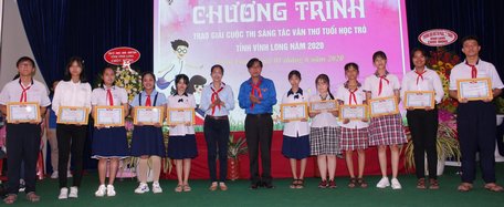 Trao giải cho thể loại văn xuôi