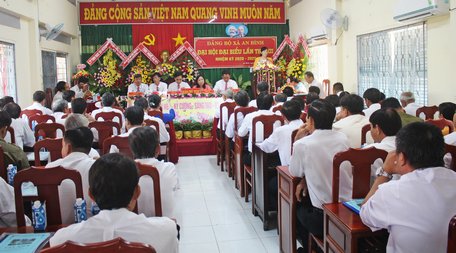 Quang cảnh đại hội