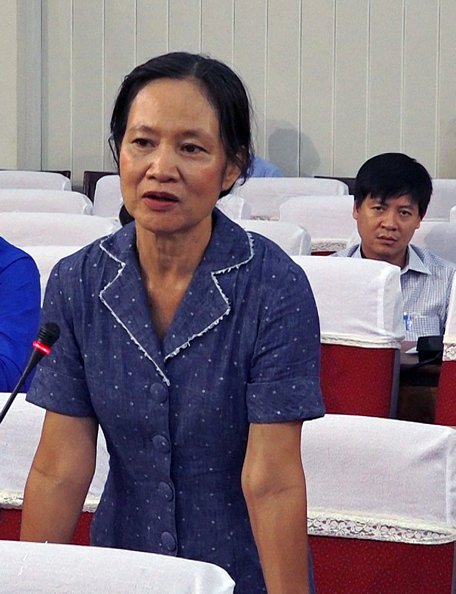  Đại diện các doanh nghiệp nêu ý kiến tại buổi đối thoại với lãnh đạo UBND tỉnh.