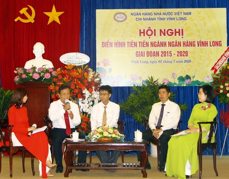 Tại hội nghị còn có buổi tọa đàm chia sẻ kinh nghiệm, khó khăn trong thực hiện  công tác thi đua thời gian qua.