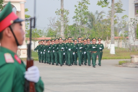 Lực lượng vũ trang tỉnh Vĩnh Long chính quy, tinh nhuệ, chấp hành nghiêm pháp luật, kỷ luật quân đội.