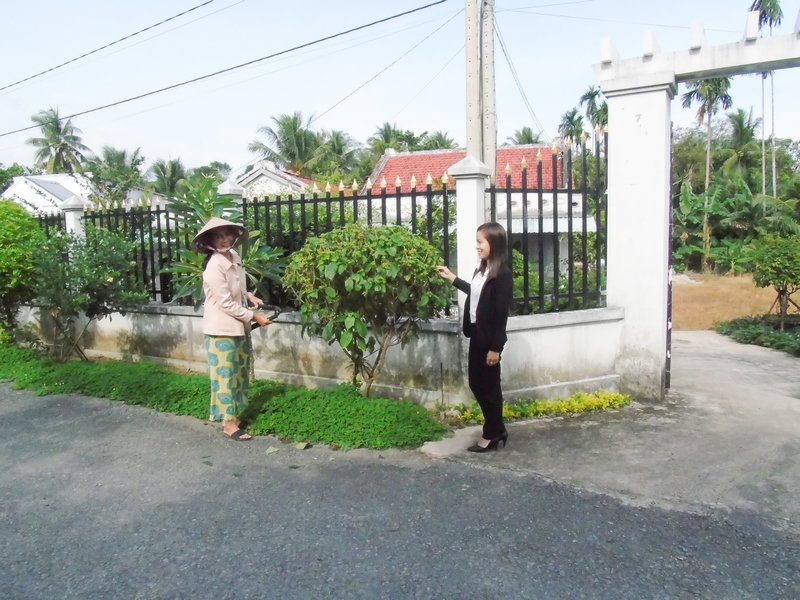 Cuộc vận động “Xây dựng gia đình 5 không, 3 sạch” nâng cao đời sống cho phụ nữ.