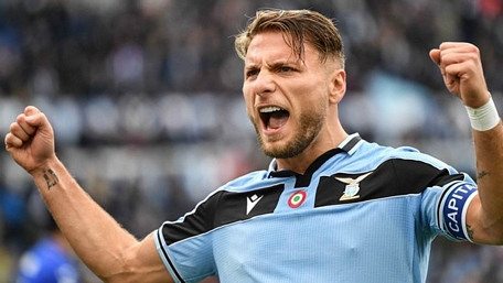 Immobile đánh bại Ronaldo và Lewandowski để giành danh hiệu Chiếc giày Vàng châu Âu 2019/2020 (Ảnh: Getty Images).