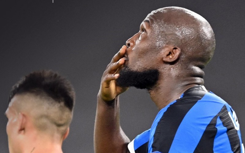 Lukaku tỏa sáng rực rỡ trong màu áo Inter Milan (Ảnh: Getty).