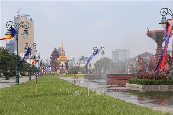 Thủ đô Phnom Penh trong ngày Hội Nước năm 2019. Ảnh: Vũ Hùng (P/v TTXVN tại Campuchia)