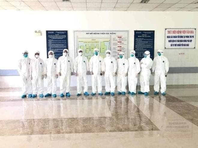  Các bác sĩ Bệnh viện Bạch Mai hỗ trợ cho Đà Nẵng.