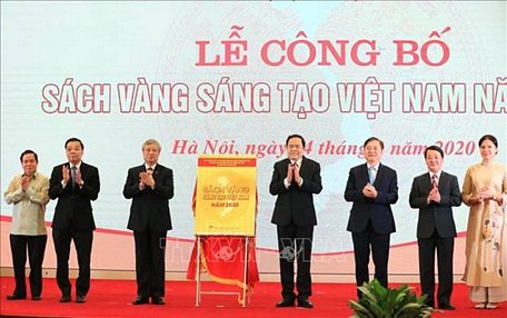 Nghi lễ công bố Sách vàng Sáng tạo Việt Nam năm 2020. Ảnh: Thành Đạt/TTXVN