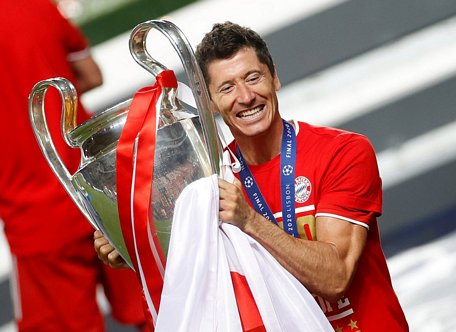 Lewandowski là Cầu thủ xuất sắc nhất Đức năm 2020. (Nguồn: The Sun)