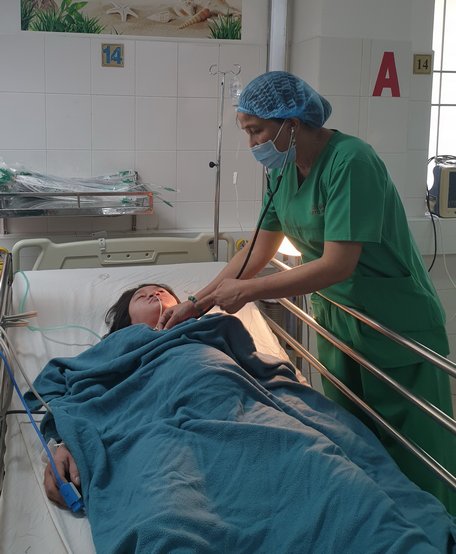 Tình trạng bệnh nhân ngày 31/8/2020: bệnh nhân tỉnh, tiếp xúc tốt, vết mổ khô, bé khỏe mạnh. Hiện bệnh nhân và bé được theo dõi, điều trị tiếp bệnh tim.